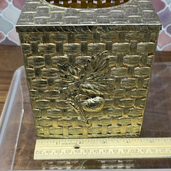 Vintage Brass Tone Woven Metal Tissue Box Cover Strawberry Floral - Picture 9 of 15